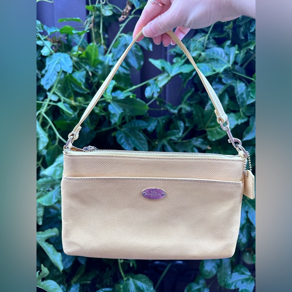 Coach bag yellow